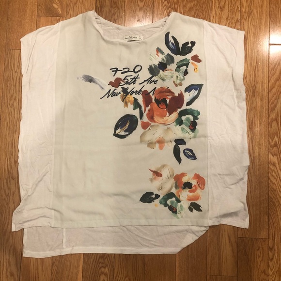 Abercrombie and Fitch 5th Avenue Top - Picture 1 of 3